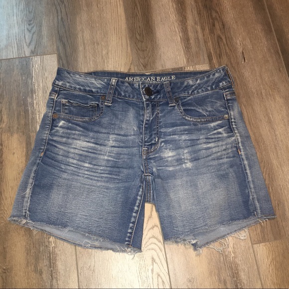 SOLD american eagle light wash jean shorts - Picture 2 of 6